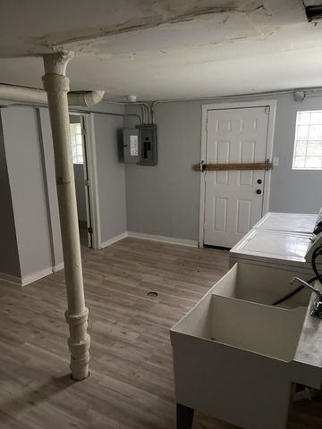 7535 S Vernon Avenue