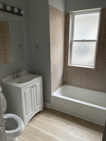 7535 S Vernon Avenue