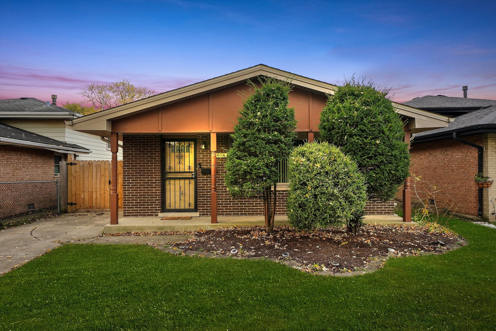 14116 S Hoxie Avenue