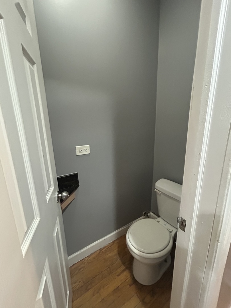 8226 S Drexel Avenue