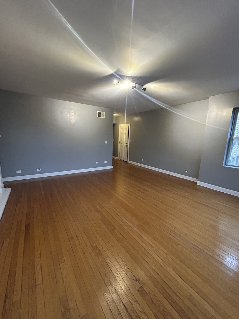 8226 S Drexel Avenue