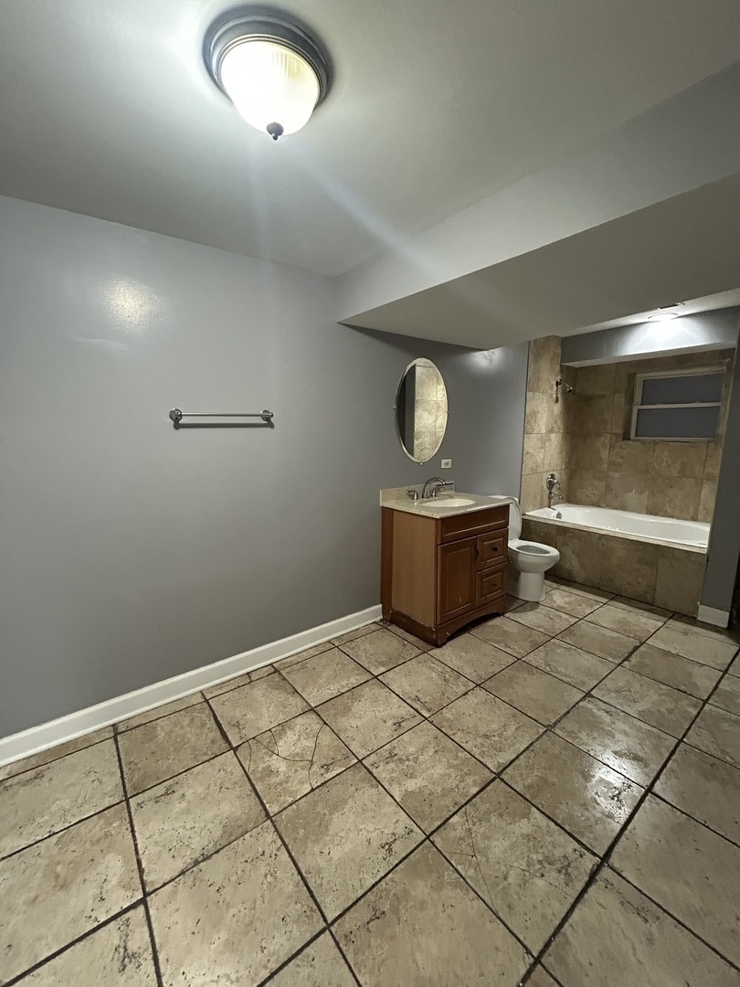 8226 S Drexel Avenue