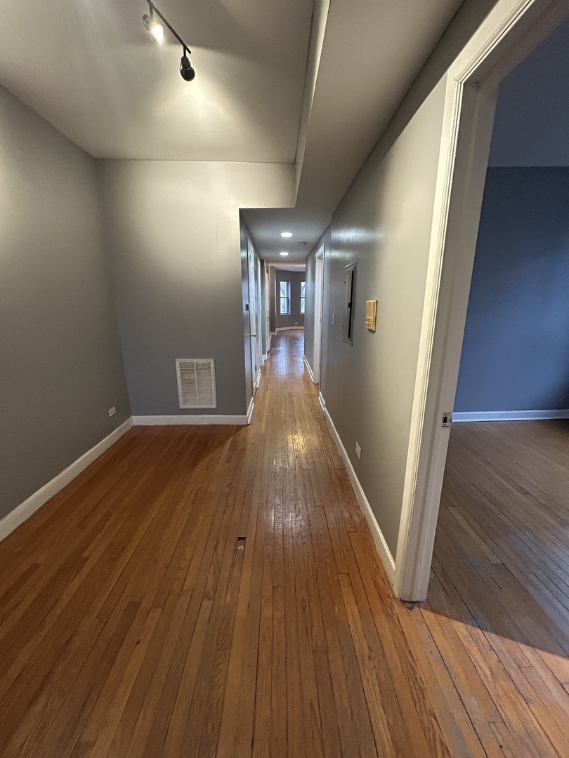 8226 S Drexel Avenue