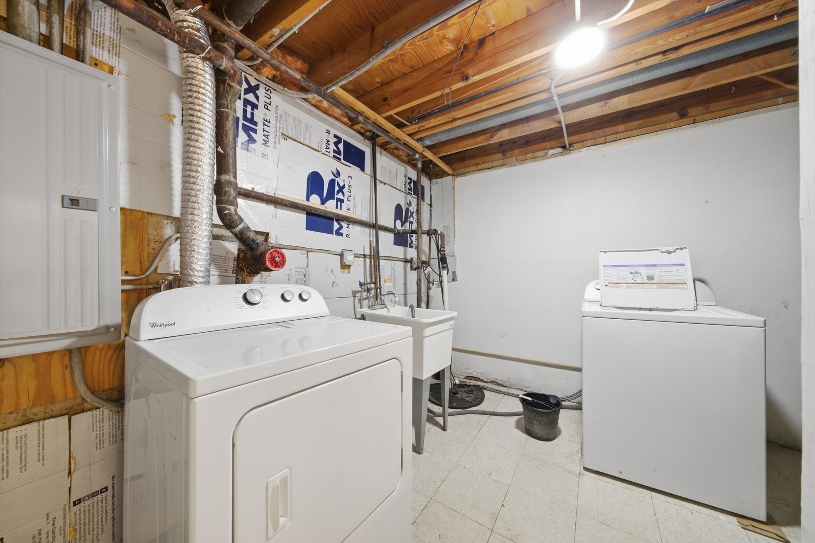 2064 LIONCREST Drive Unit: 2064