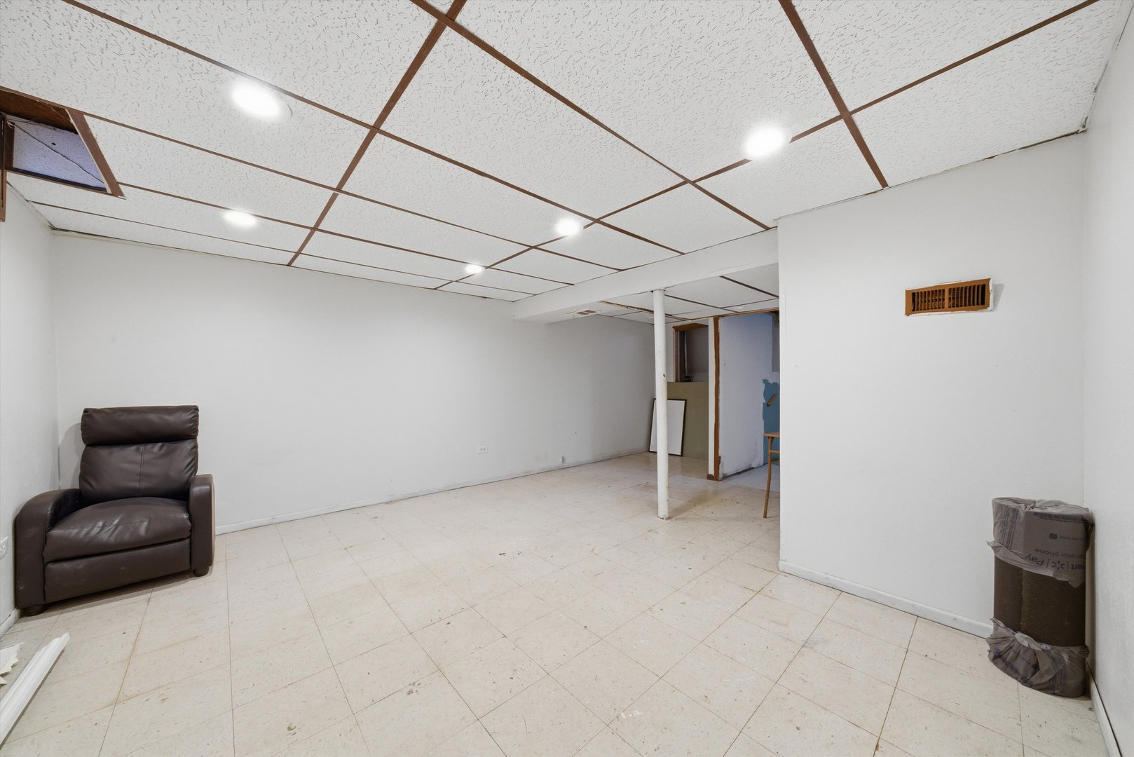 2064 LIONCREST Drive Unit: 2064