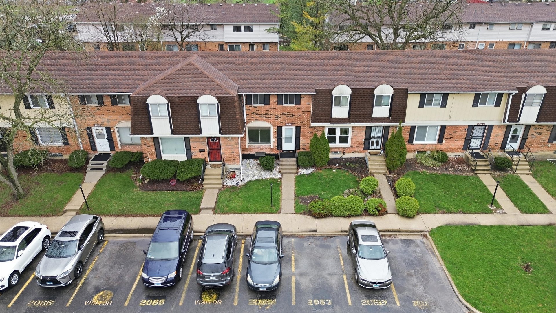2064 LIONCREST Drive Unit: 2064