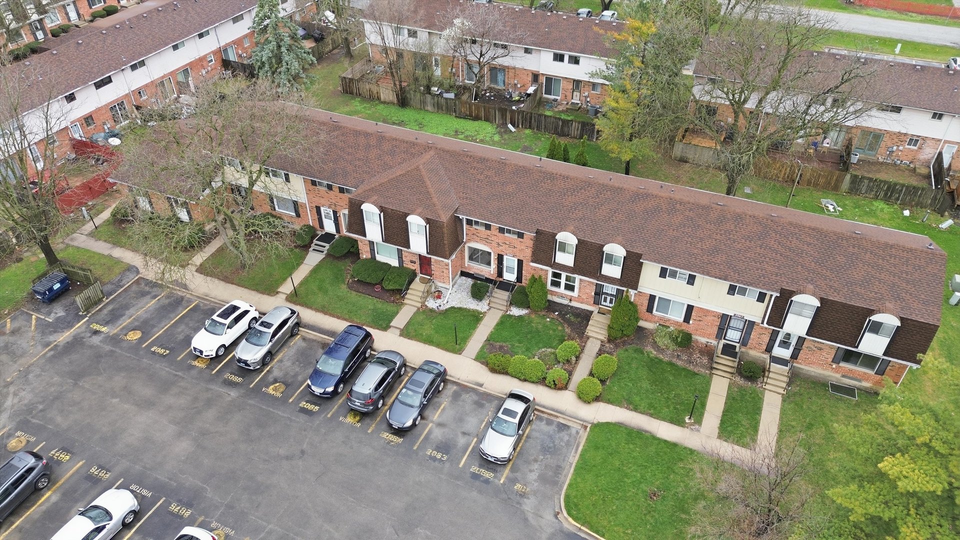 2064 LIONCREST Drive Unit: 2064
