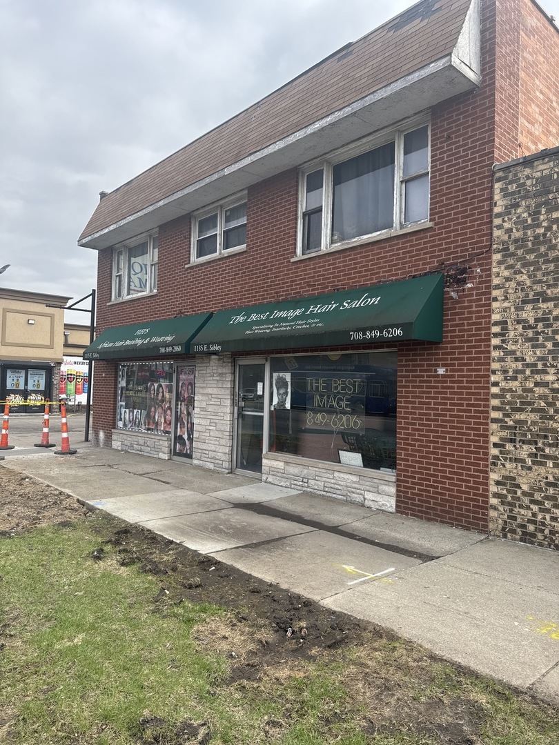 1135 E Sibley Boulevard