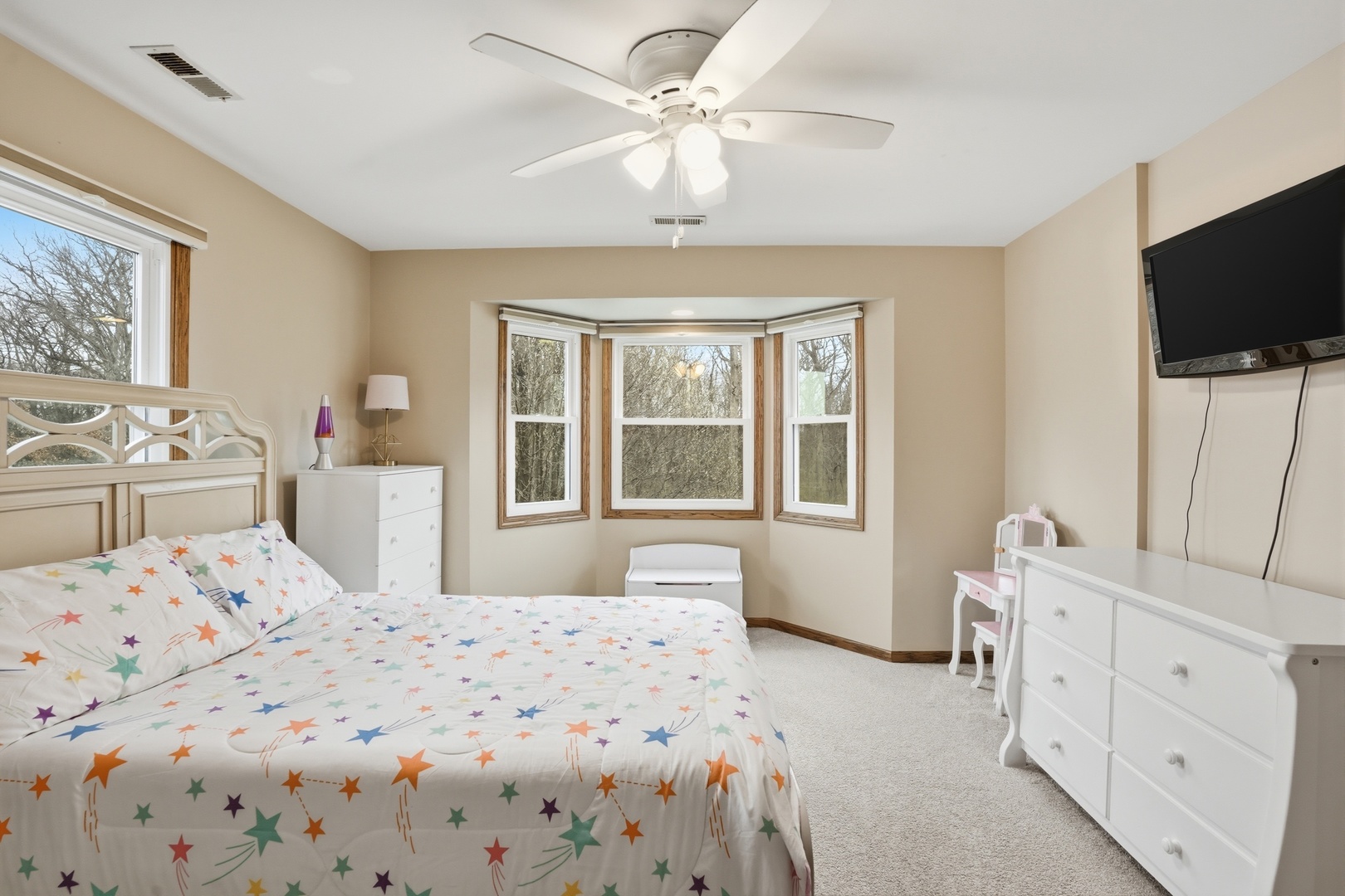 1122 Douglas Lane