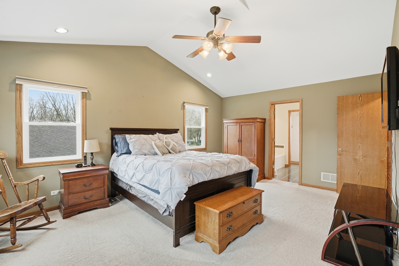 1122 Douglas Lane