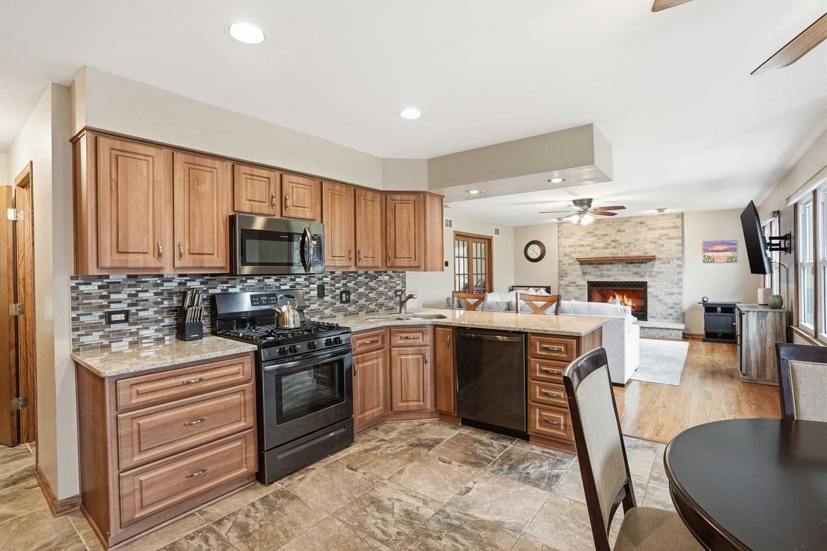 1122 Douglas Lane