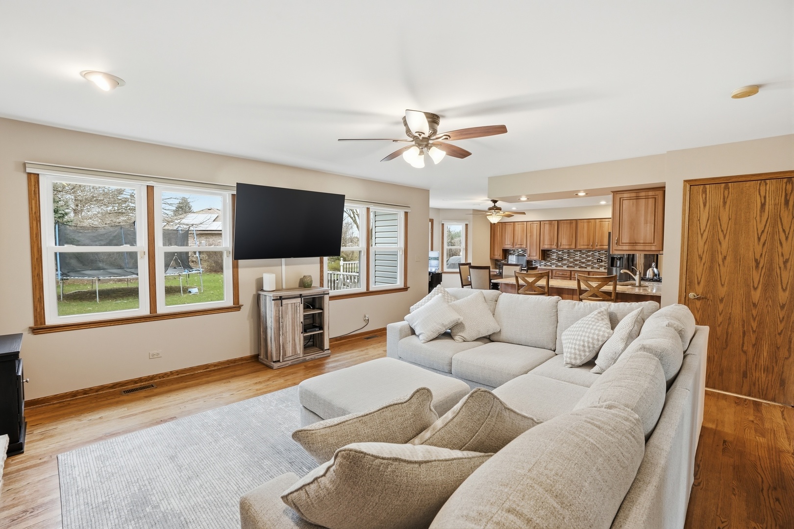 1122 Douglas Lane