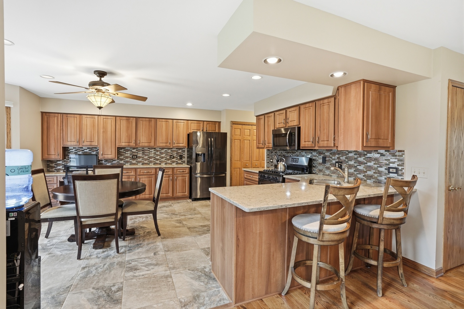 1122 Douglas Lane