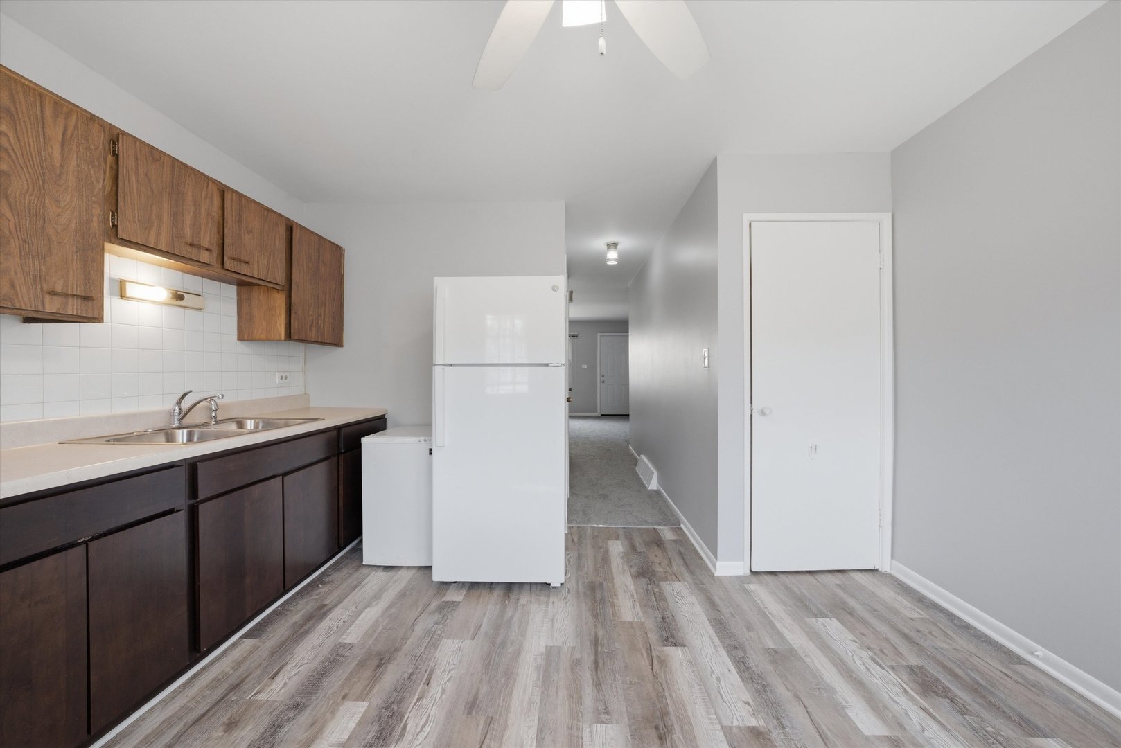 1140 E 81st Street Unit: F