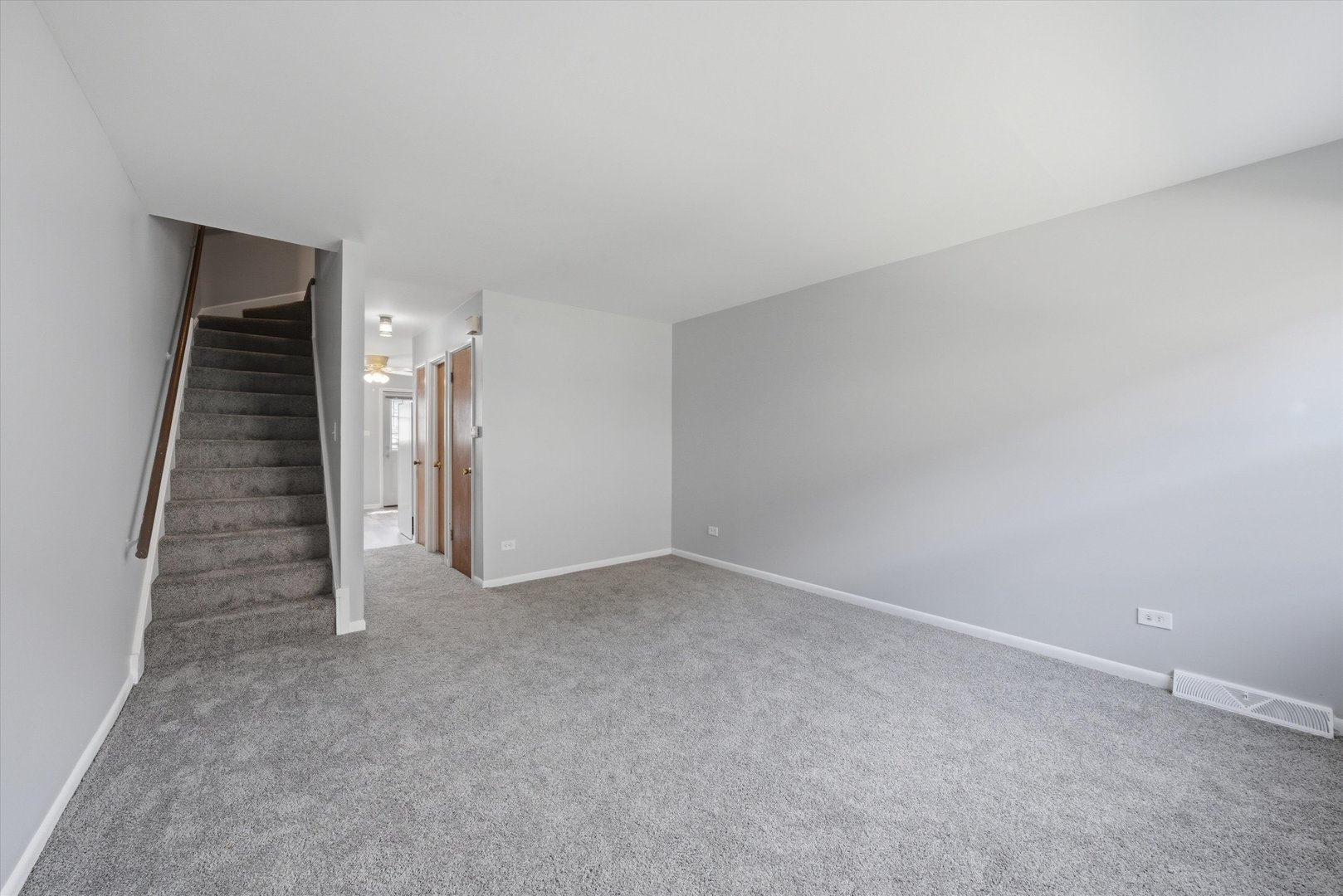 1140 E 81st Street Unit: F