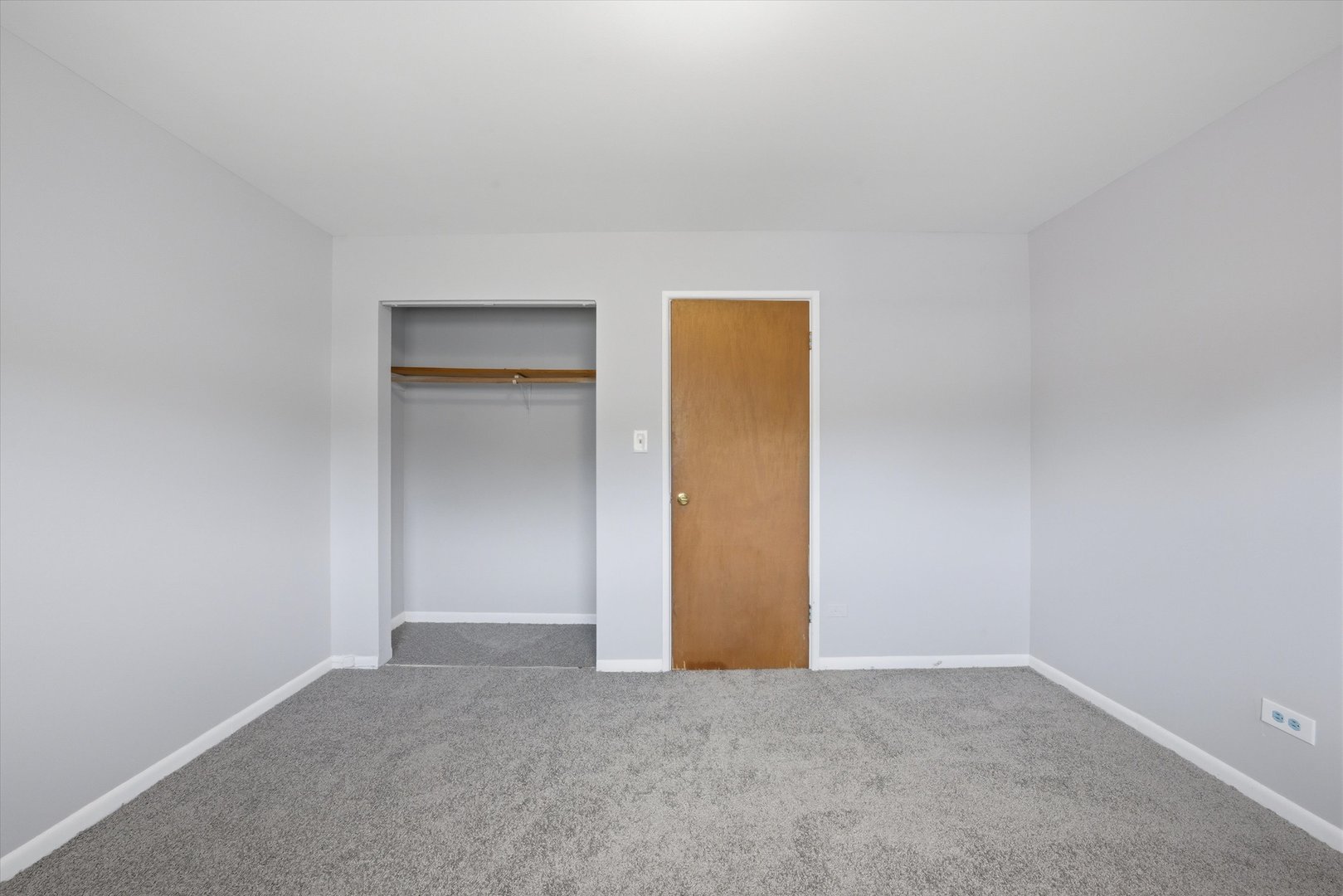 1140 E 81st Street Unit: F