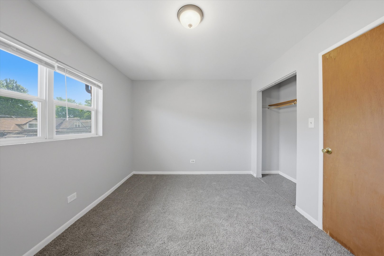 1140 E 81st Street Unit: F