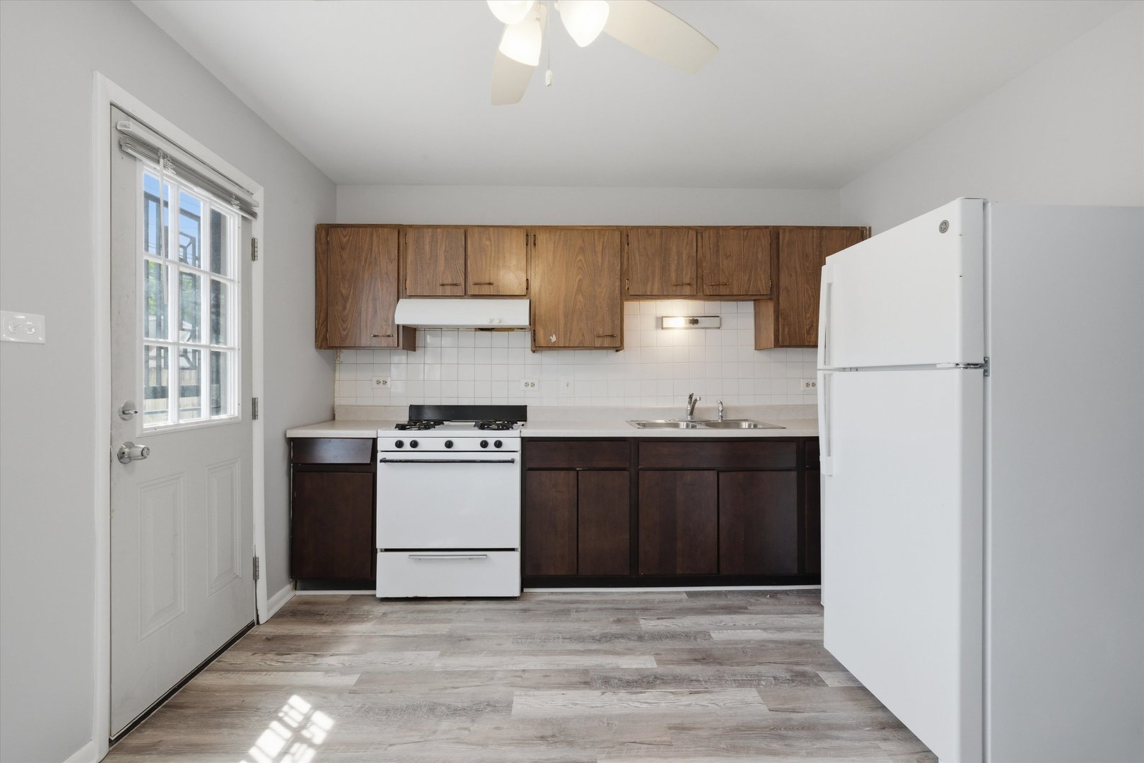 1140 E 81st Street Unit: F