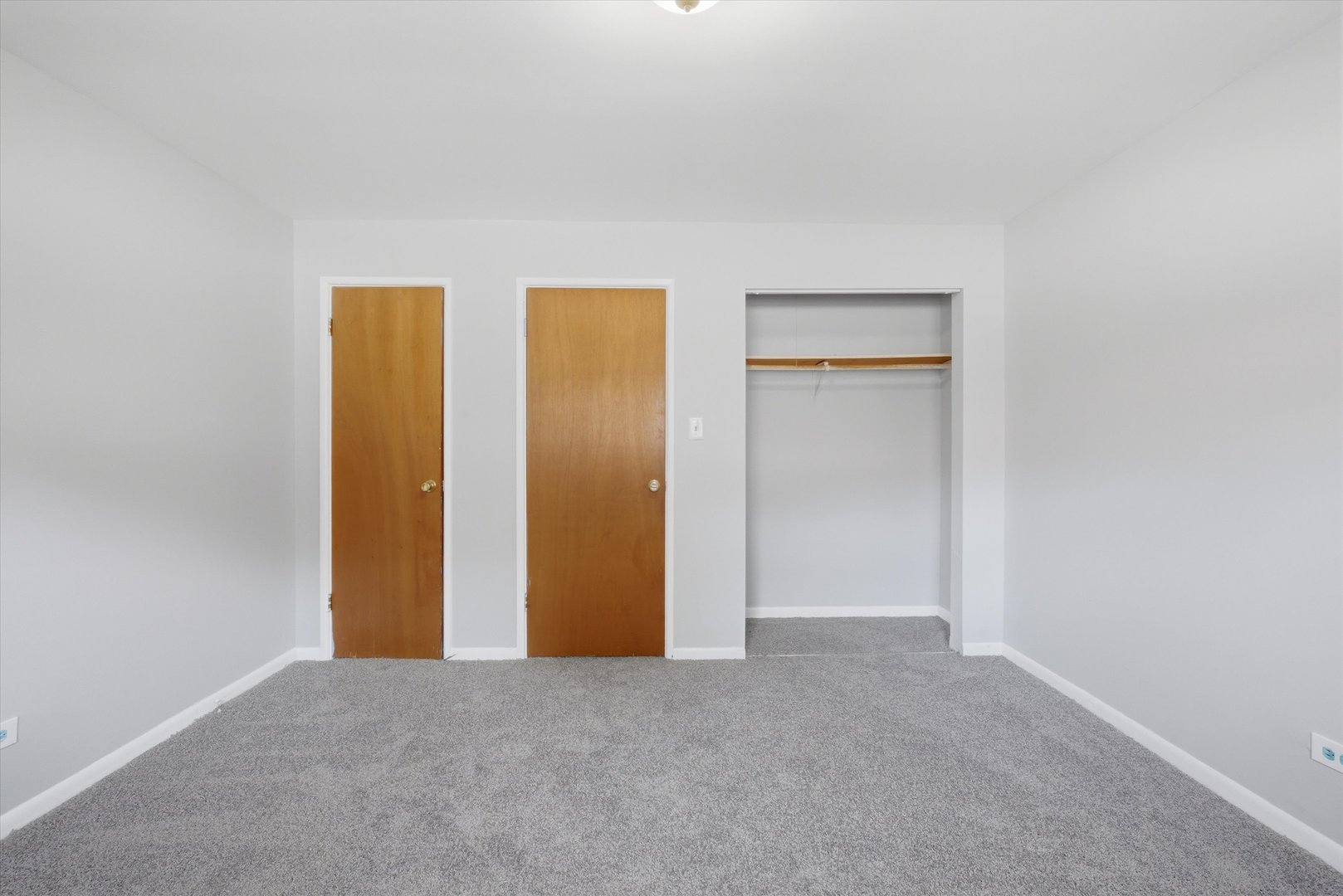 1140 E 81st Street Unit: F