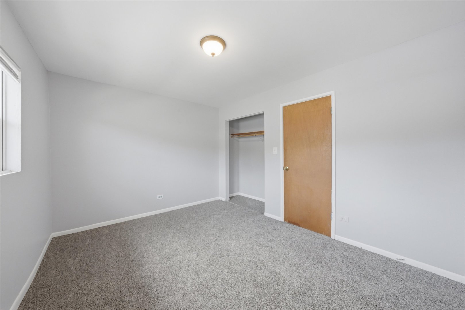 1140 E 81st Street Unit: F