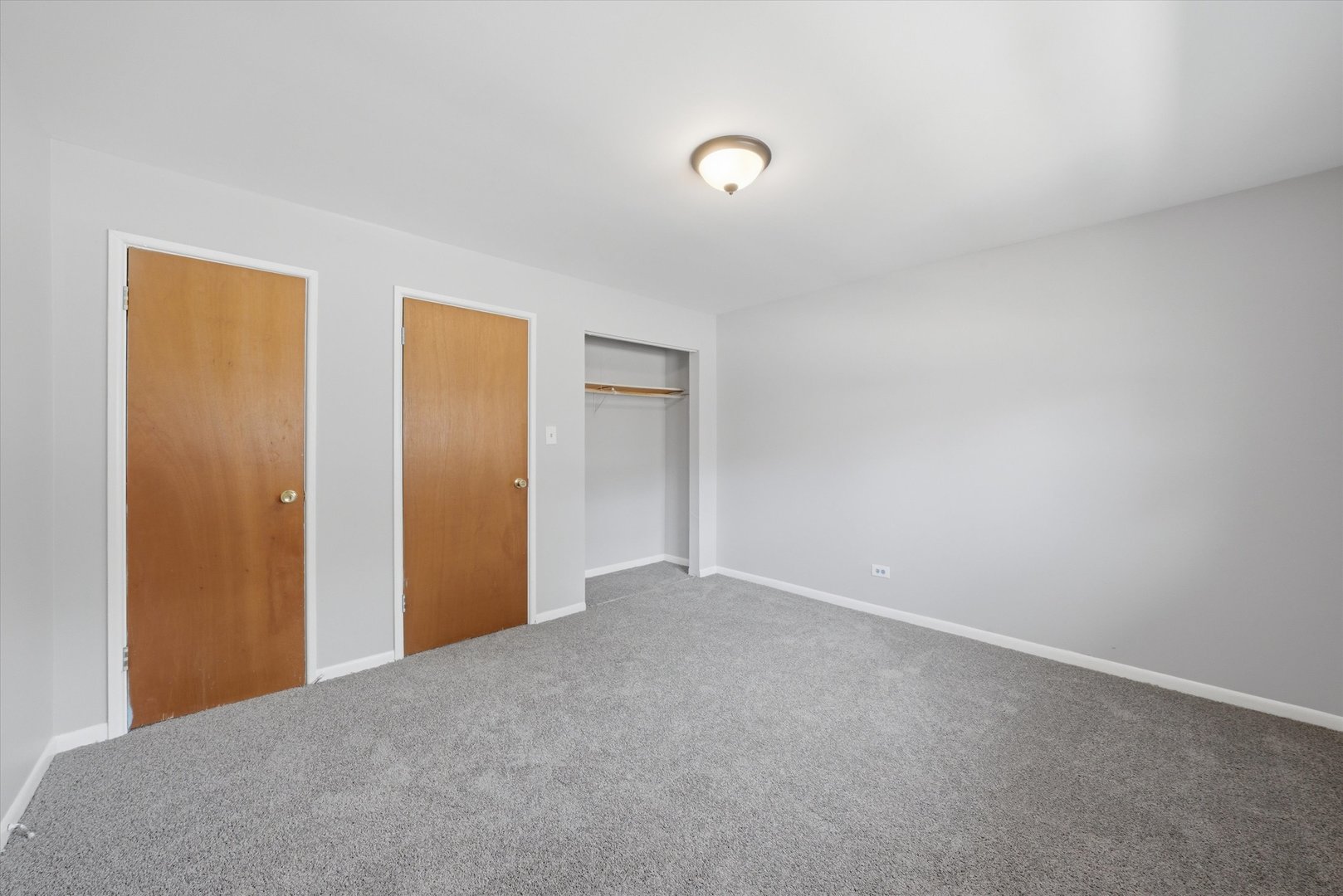 1140 E 81st Street Unit: F