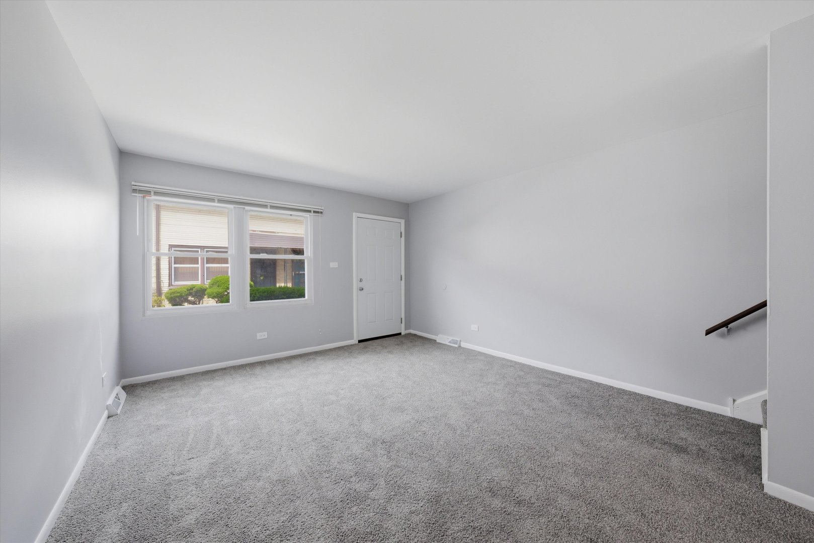 1140 E 81st Street Unit: F