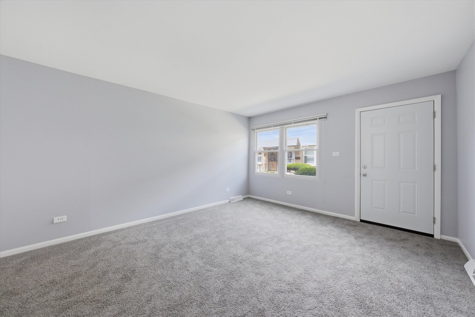 1140 E 81st Street Unit: F
