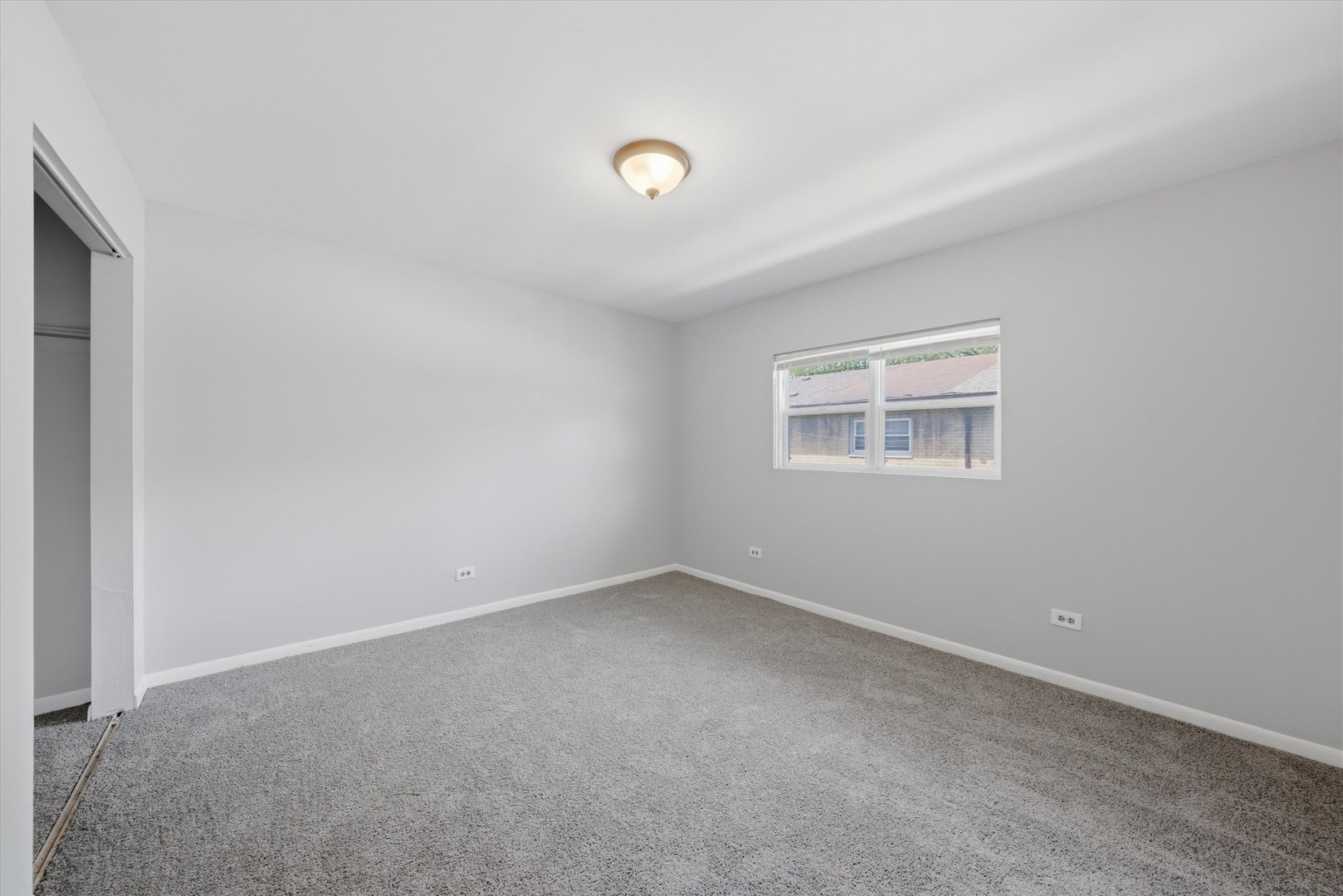 1140 E 81st Street Unit: F