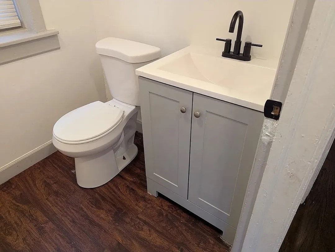 7545 S May Street Unit: 3