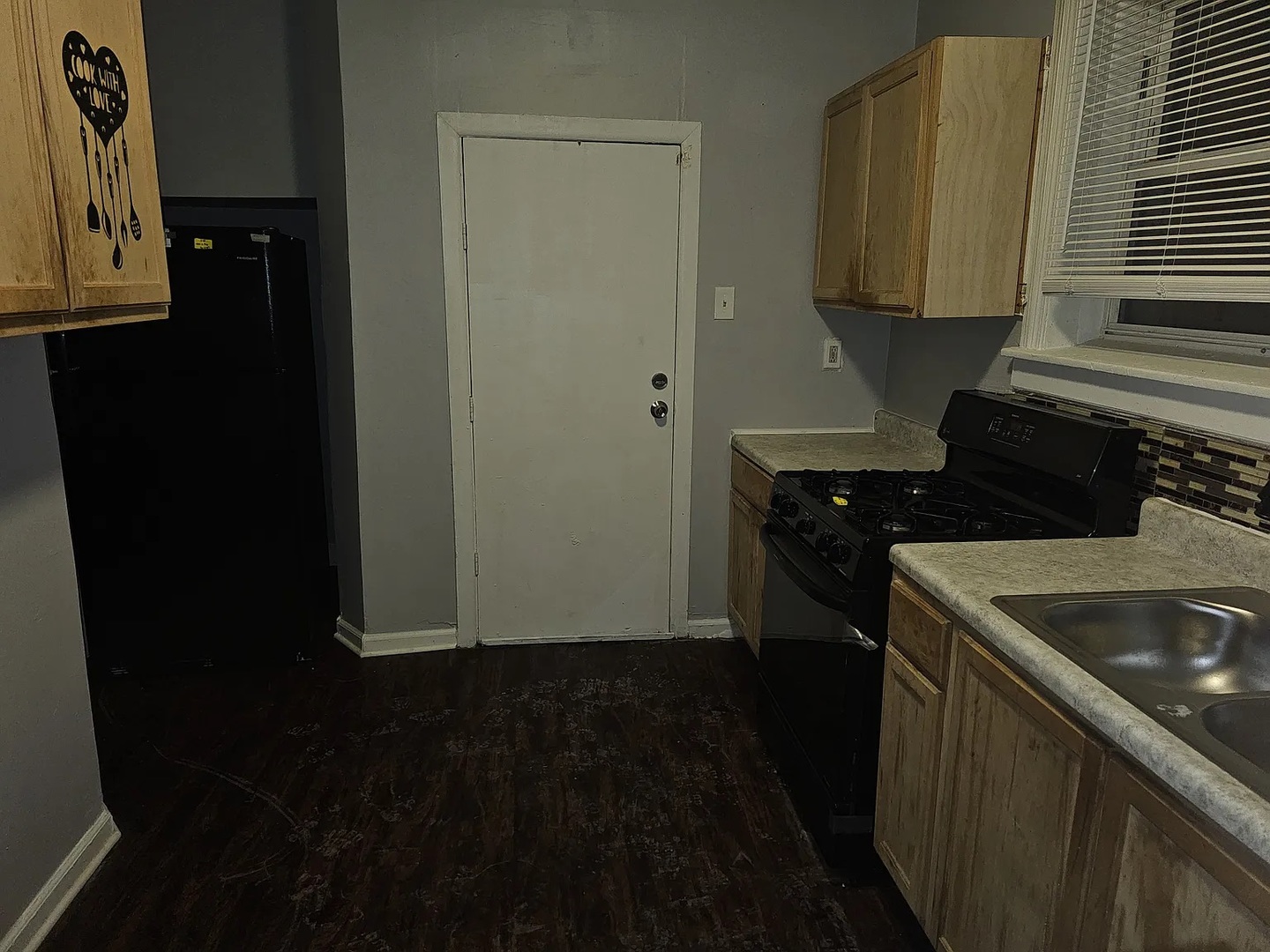 7545 S May Street Unit: 3