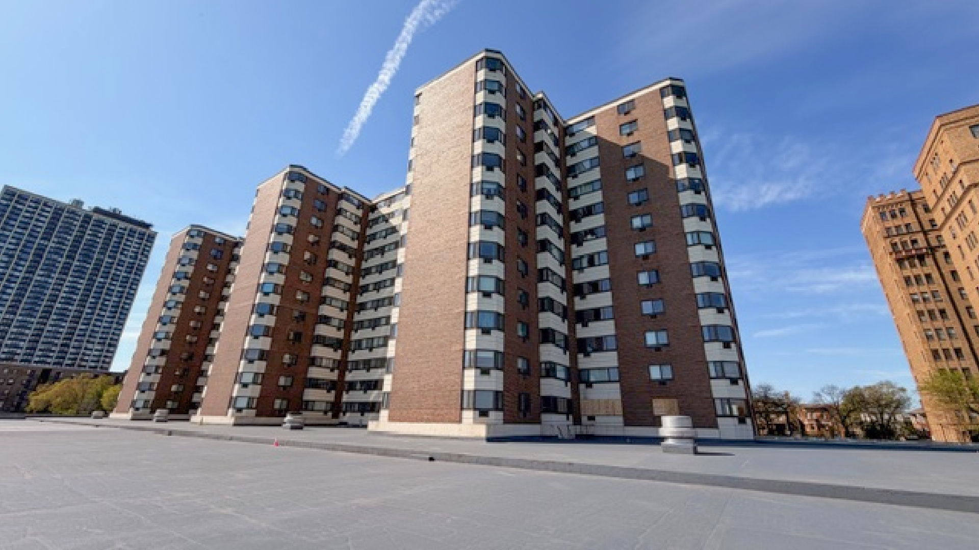 7337 S South Shore Drive Unit: 220