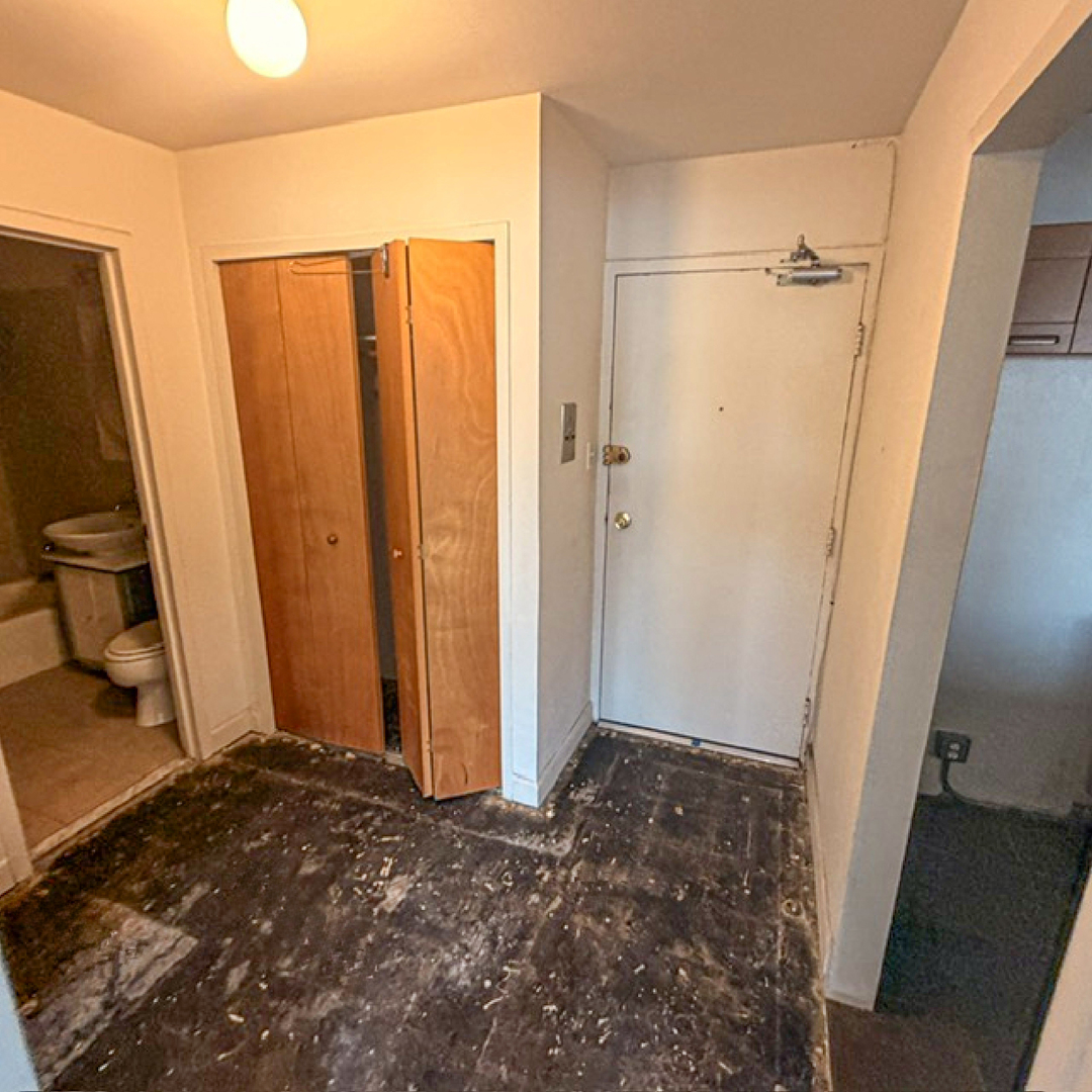 7337 S South Shore Drive Unit: 220