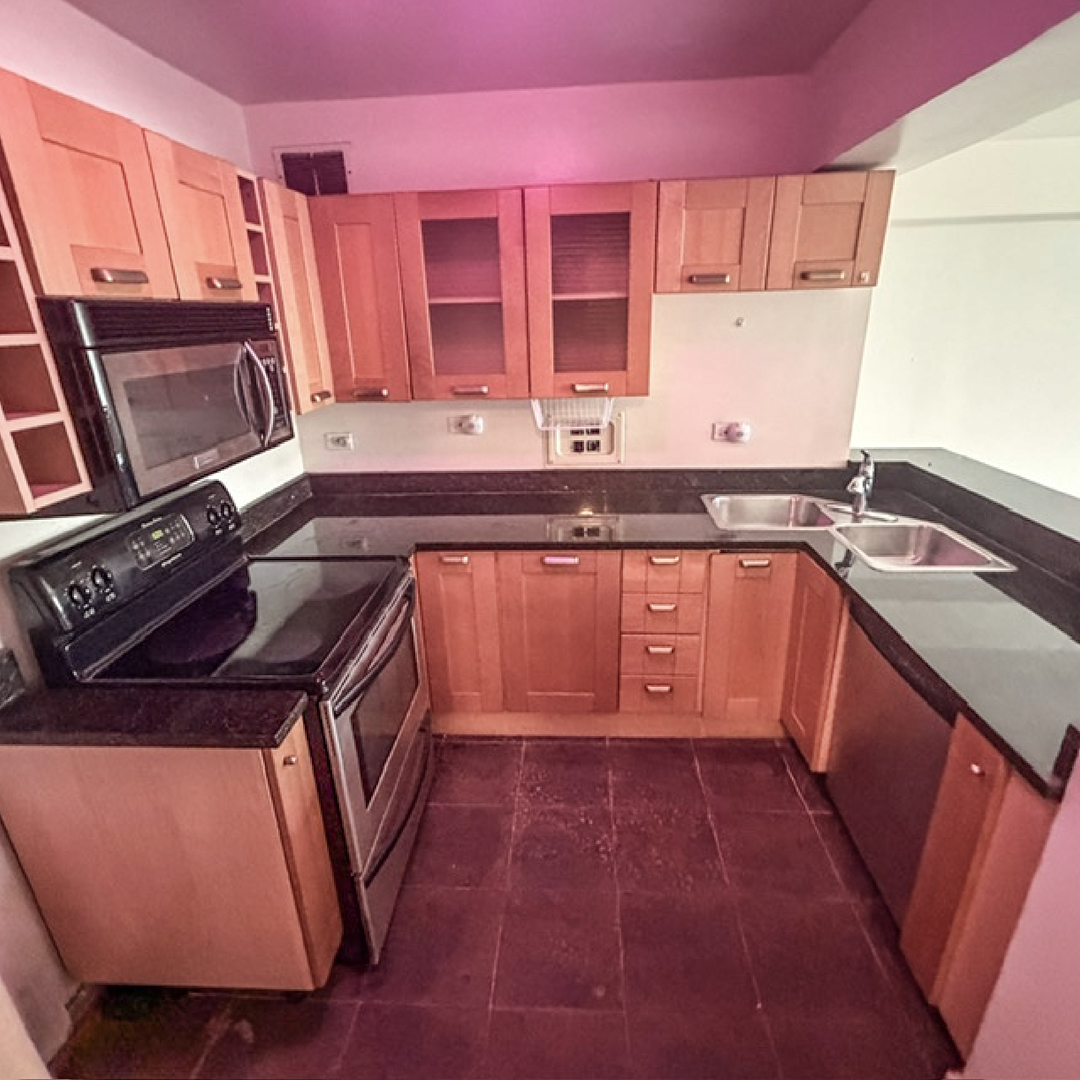 7337 S South Shore Drive Unit: 220