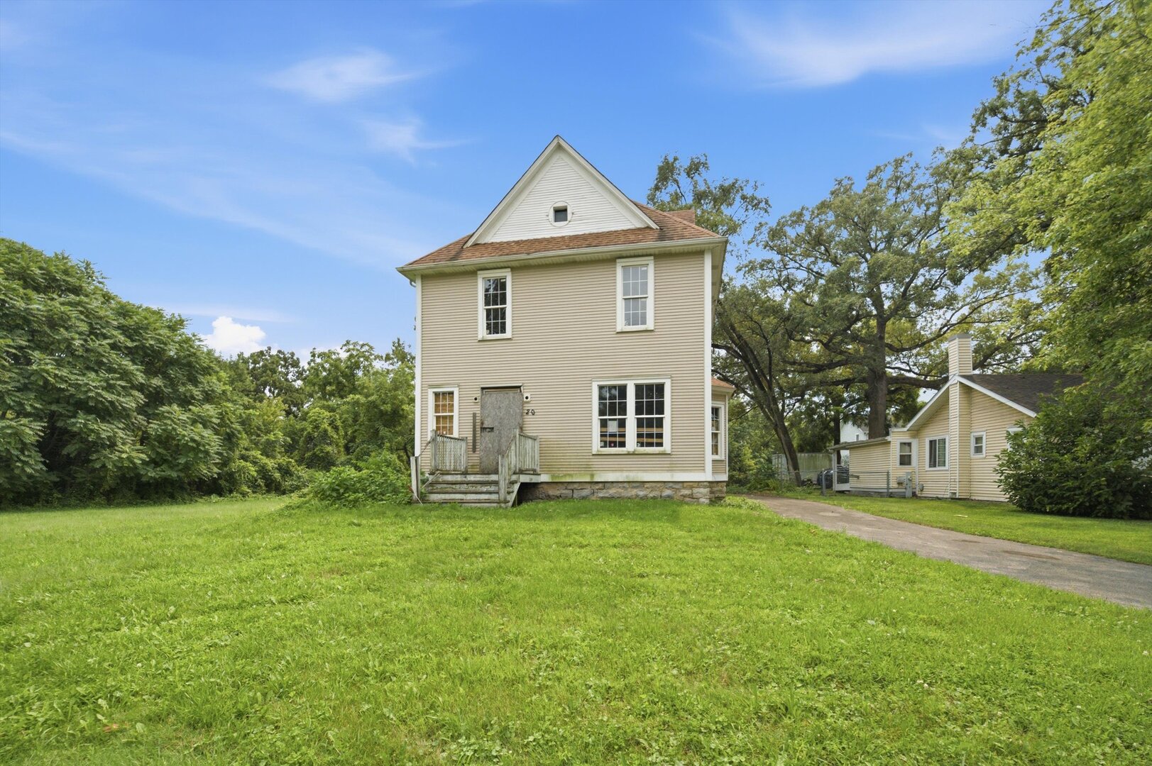 20 E Main Street