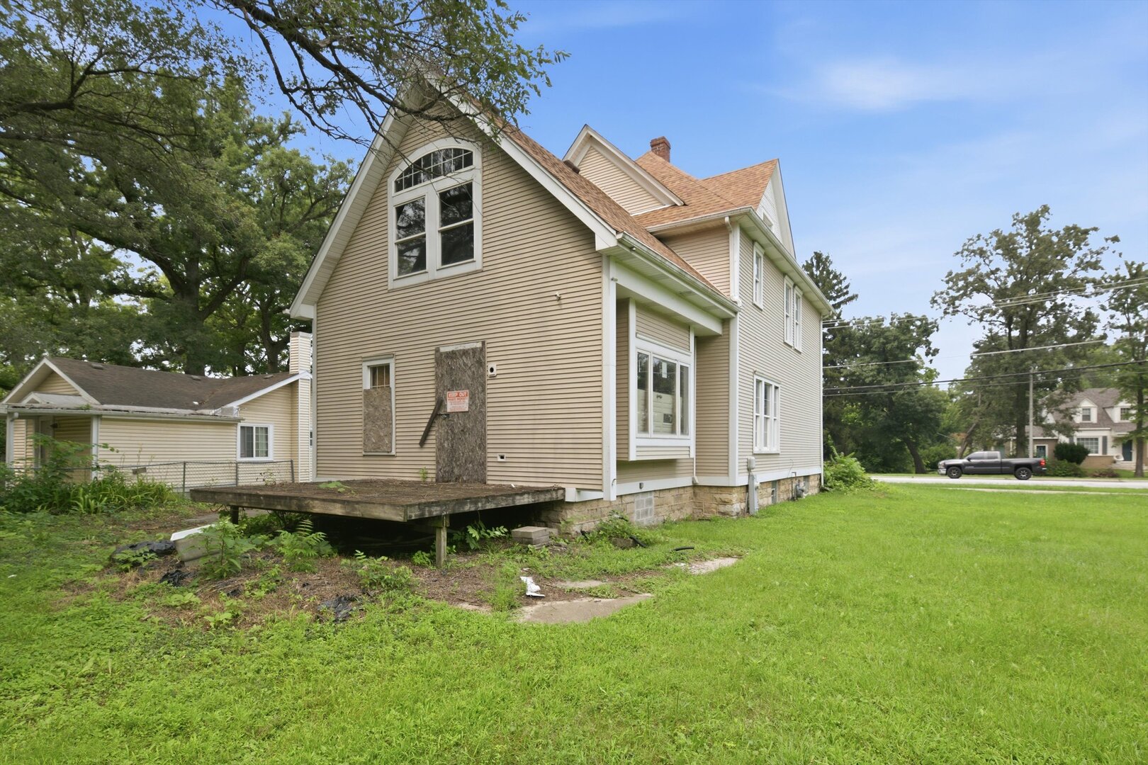 20 E Main Street