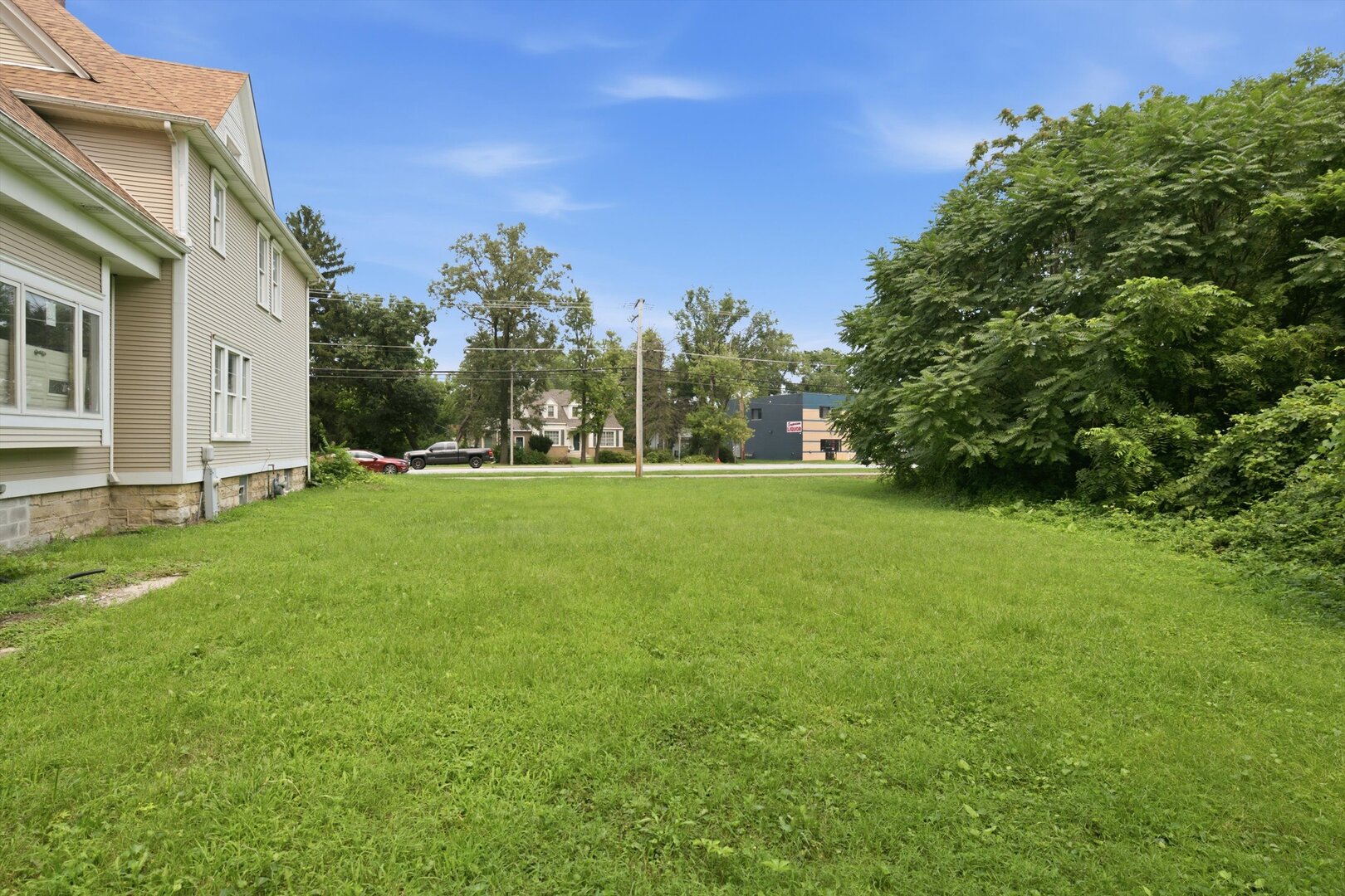 20 E Main Street