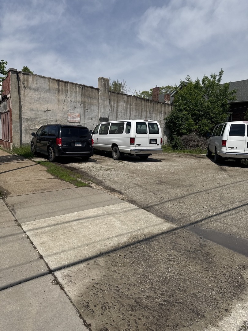 2234-2240 E 73rd Street