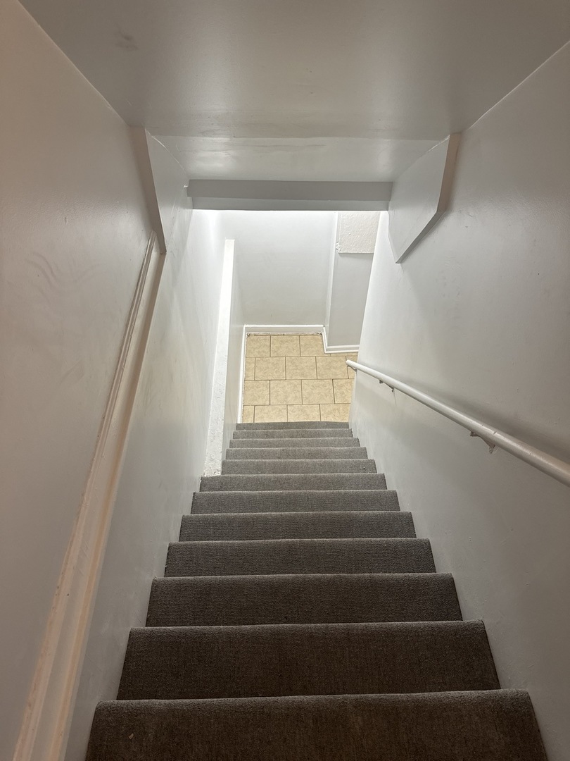 6344 S Eberhart Avenue Unit: 1