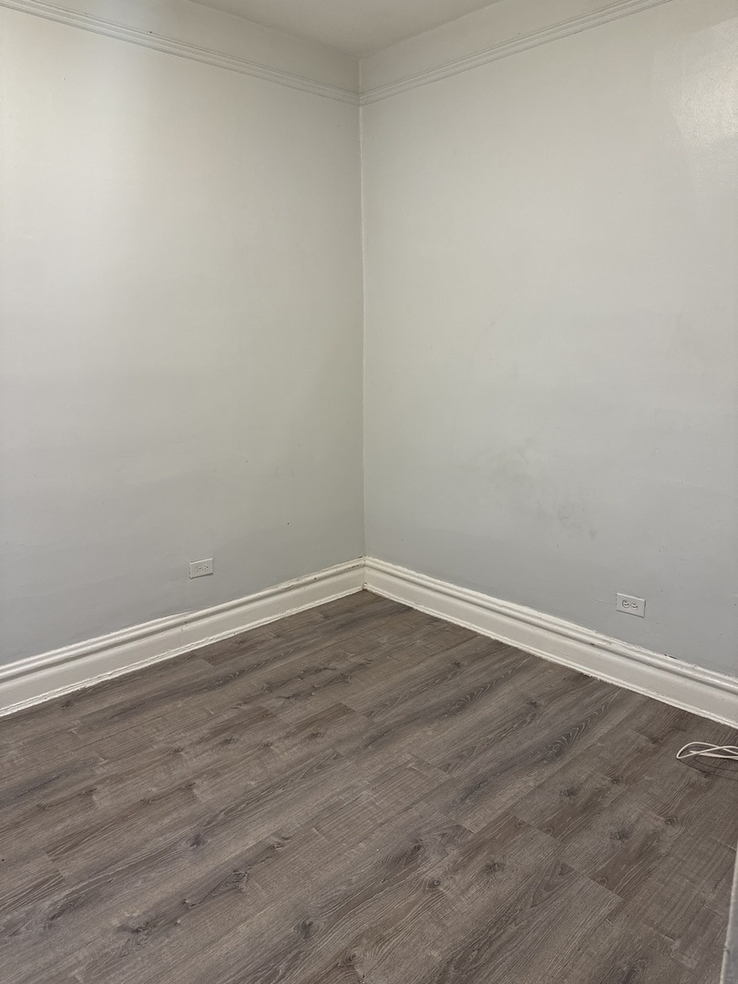 6344 S Eberhart Avenue Unit: 1