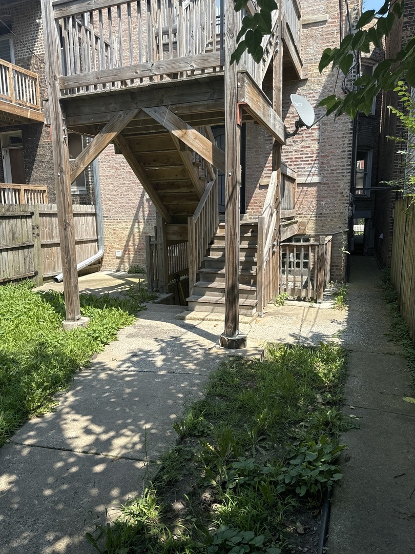 6344 S Eberhart Avenue Unit: 1