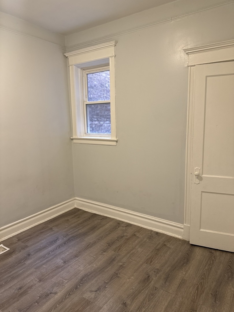 6344 S Eberhart Avenue Unit: 1