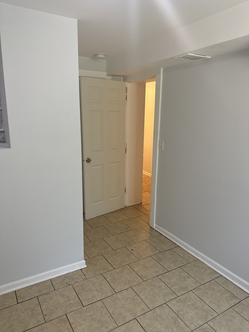 6344 S Eberhart Avenue Unit: 1