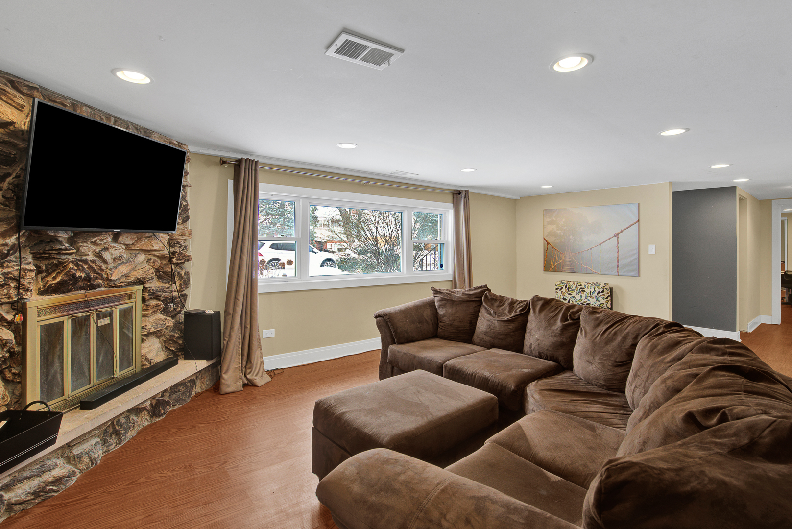 935 E 169th Street