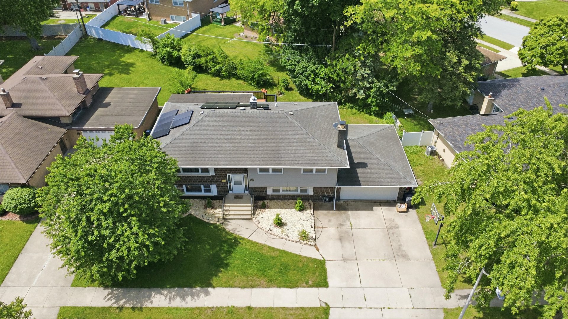 935 E 169th Street
