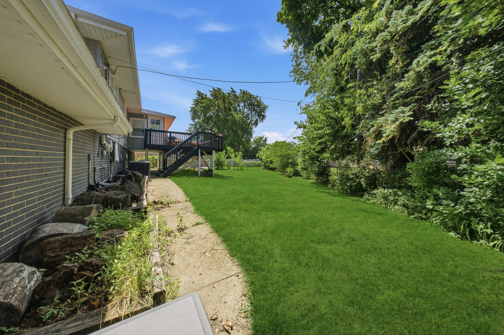 935 E 169th Street