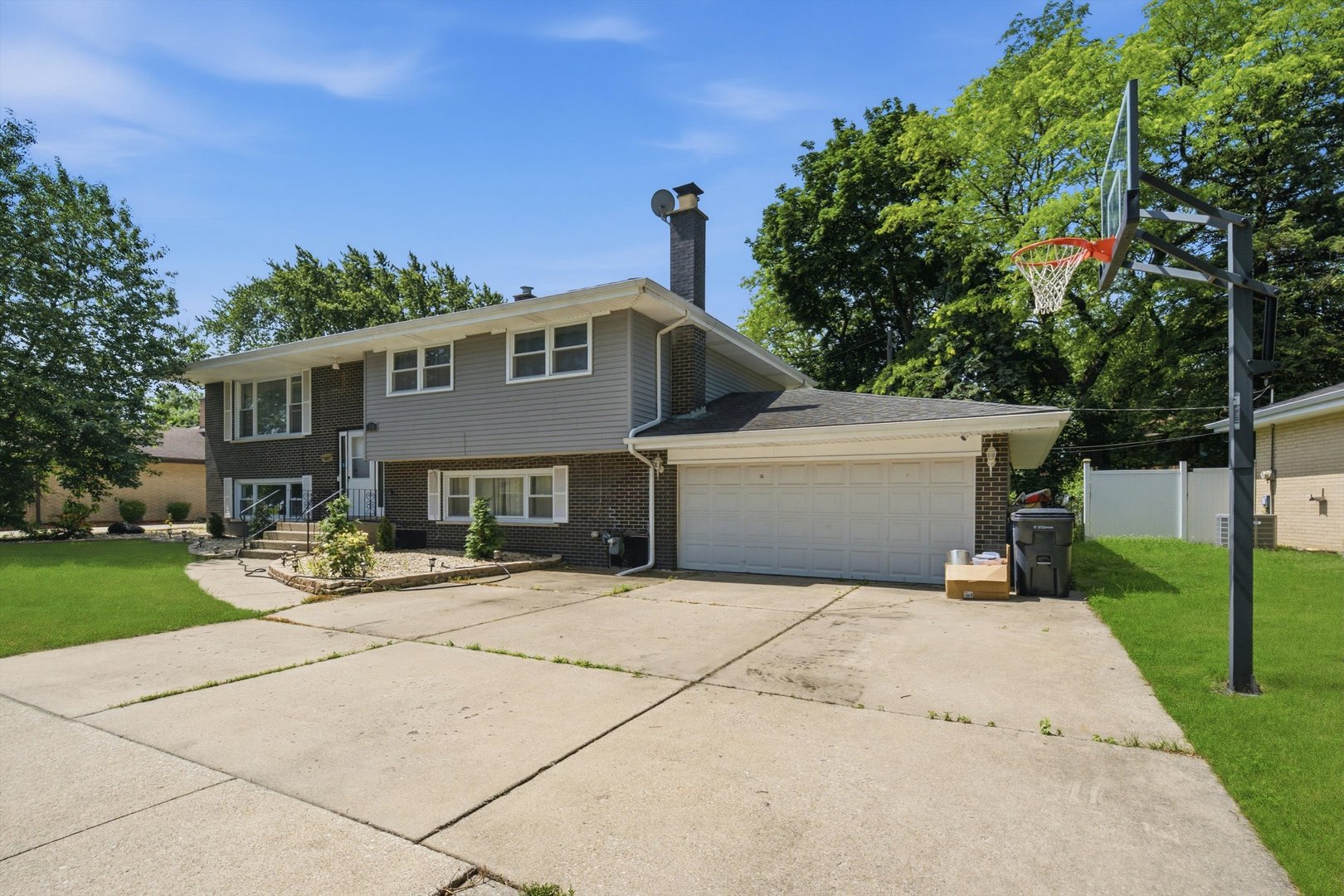 935 E 169th Street