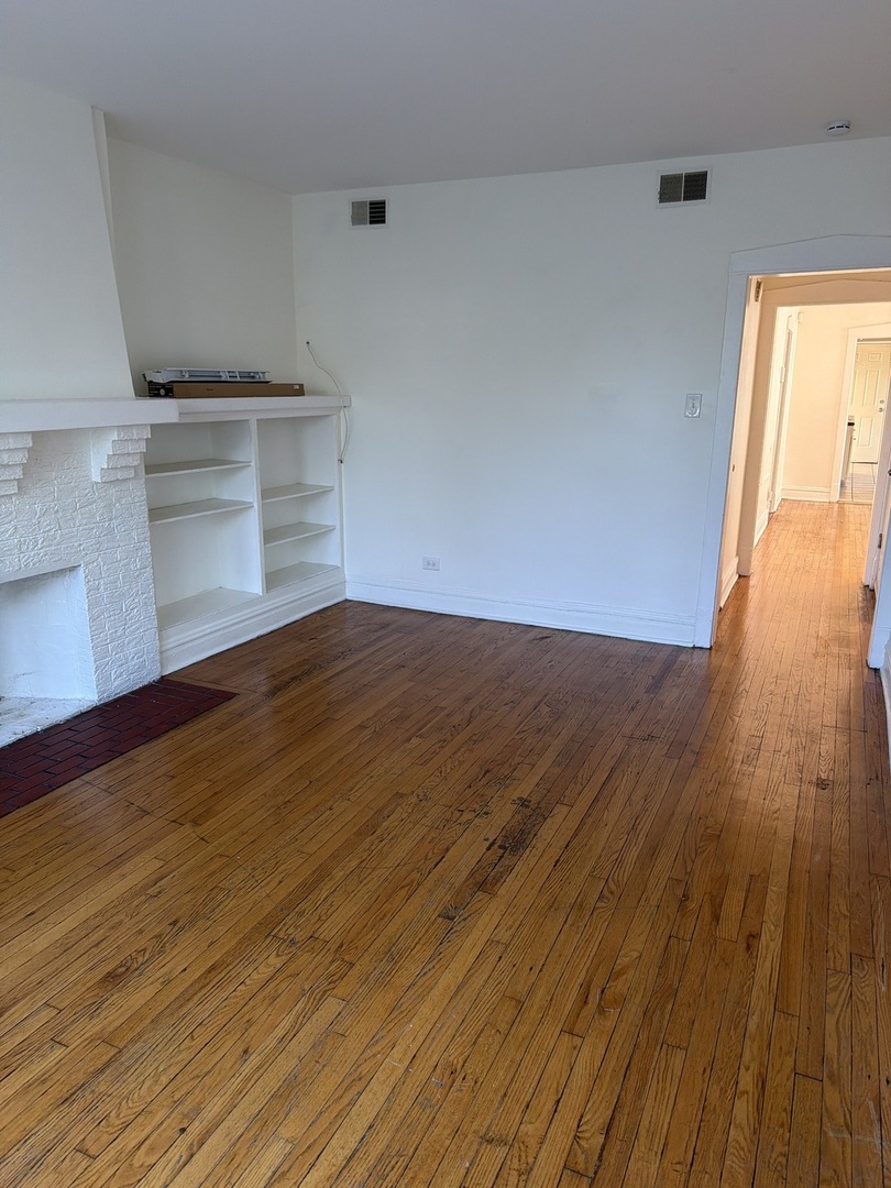 7741 S Yates Boulevard Unit: 3