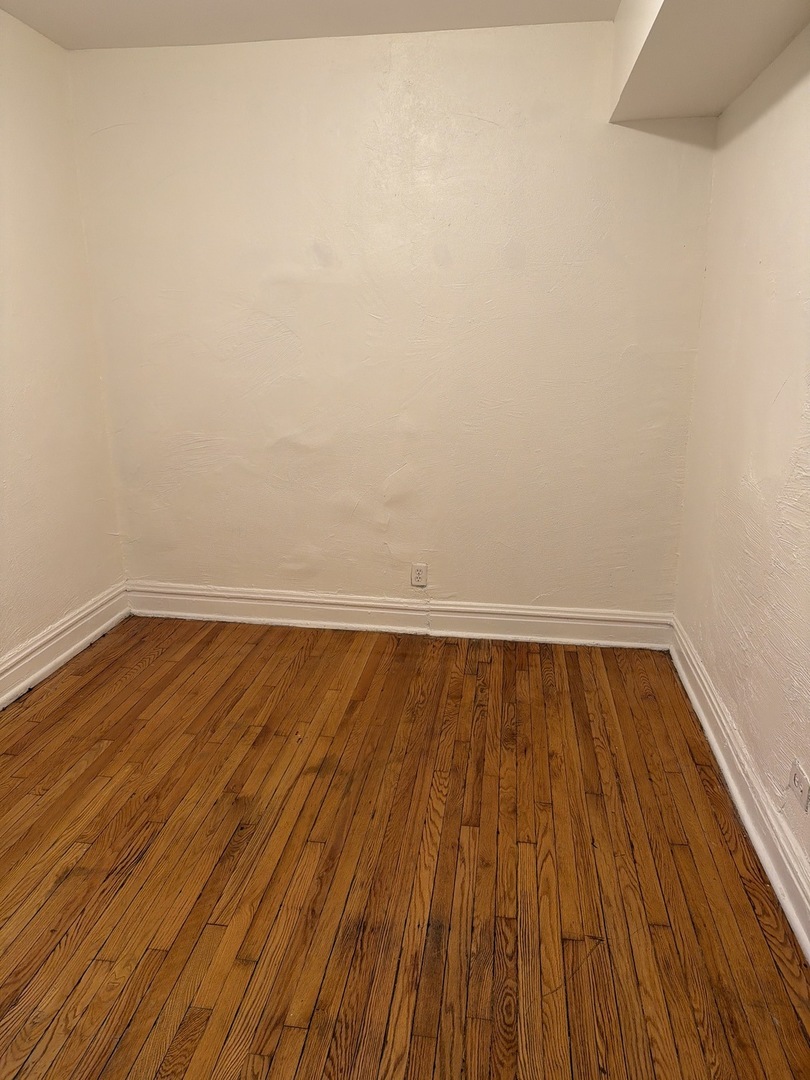 7741 S Yates Boulevard Unit: 3