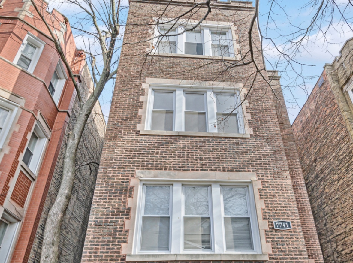 7741 S Yates Boulevard Unit: 3