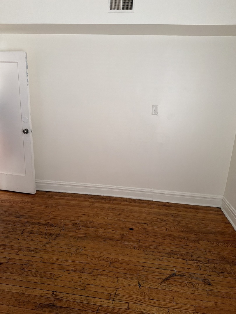 7741 S Yates Boulevard Unit: 3